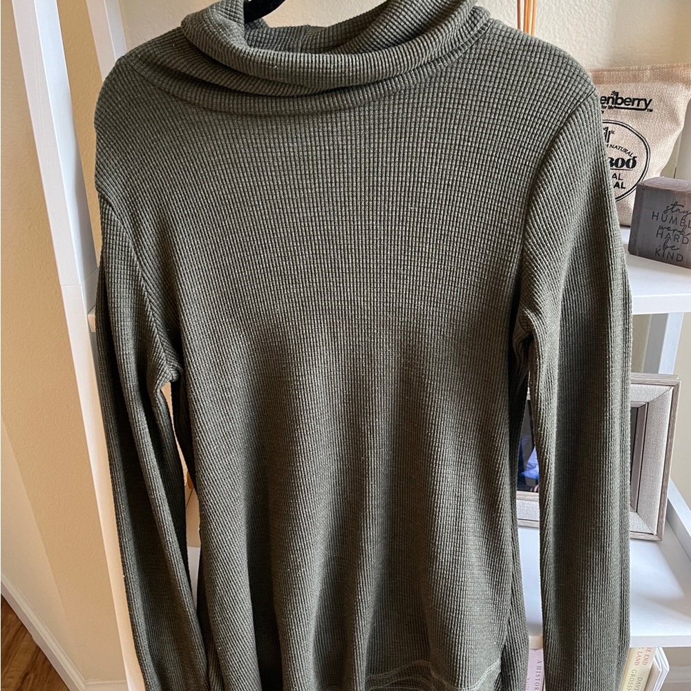 Eddie Bauer Waffle Knit Tunic. Soooo comfy / excellent condition